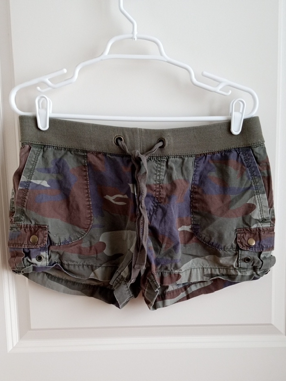 LONDONJEAN Olive Camo Utility Cargo Shorts
